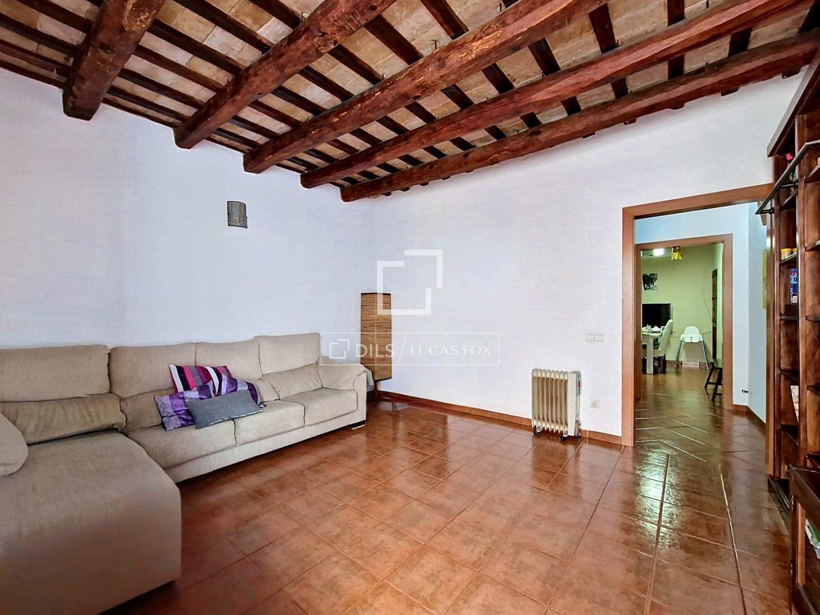4 bedroom Villa for sale in Vilanova i la Geltru with garage - € 430,000 (Ref: 9827494)
