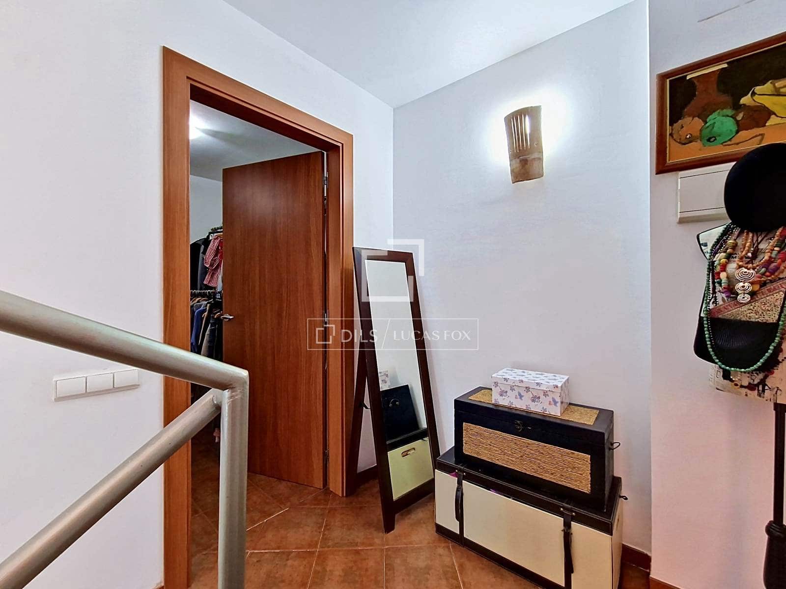 4 bedroom Villa for sale in Vilanova i la Geltru with garage - € 430,000 (Ref: 9827494)