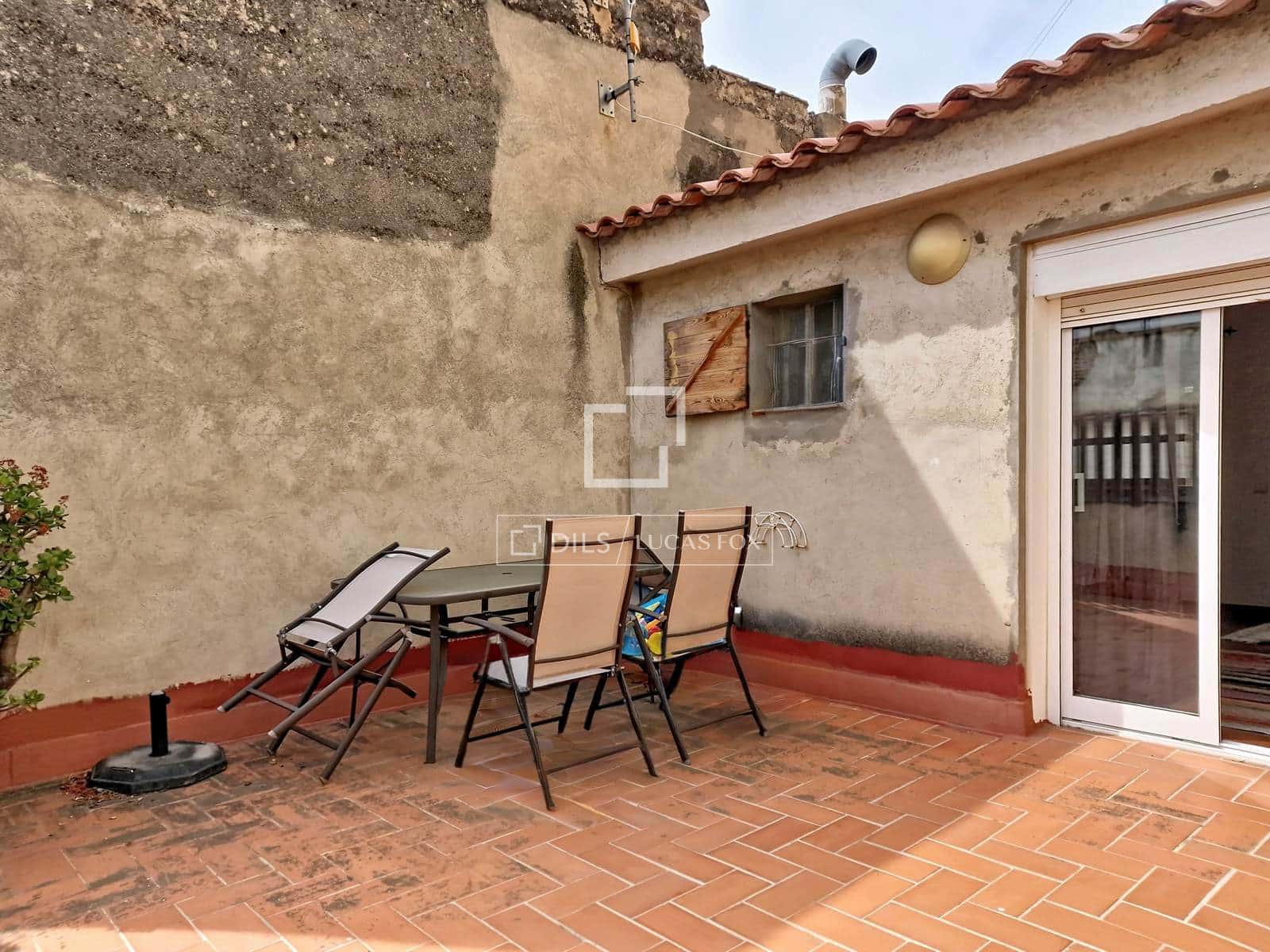 4 bedroom Villa for sale in Vilanova i la Geltru with garage - € 430,000 (Ref: 9827494)