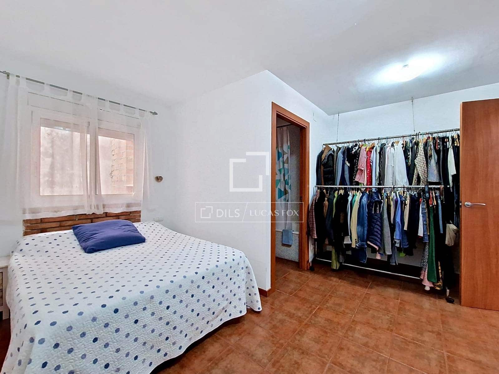4 bedroom Villa for sale in Vilanova i la Geltru with garage - € 430,000 (Ref: 9827494)