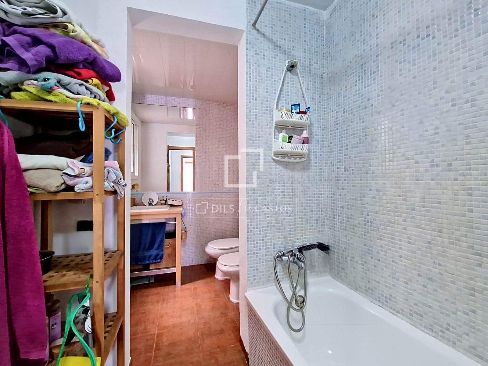4 bedroom Villa for sale in Vilanova i la Geltru with garage - € 430,000 (Ref: 9827494)