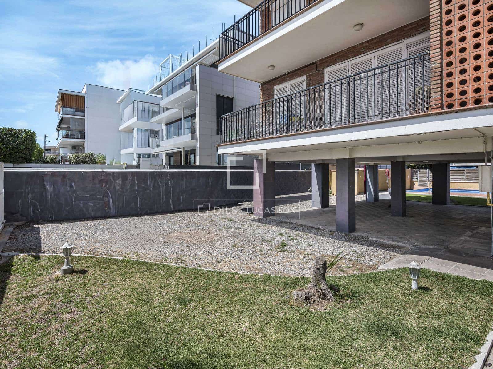 3 makuuhuone Huoneisto myytävänä paikassa Castelldefels mukana uima-altaan 
autotalli - 680 000 € (Ref: 9827771)
