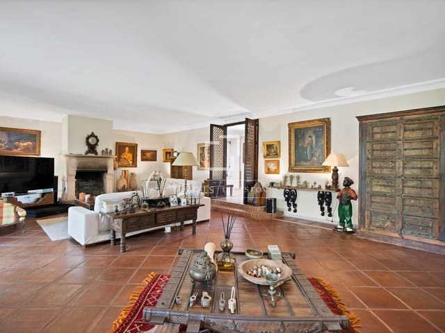 4 quarto Moradia para venda em Nueva Andalucia, Marbella com piscina garagem - 2 900 000 € (Ref: 9827772)