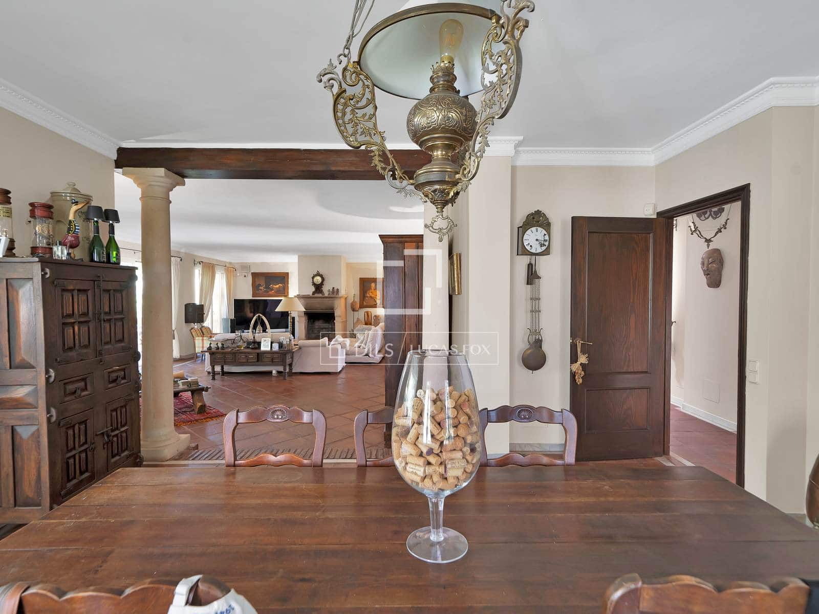 4 bedroom Villa for sale in Nueva Andalucia with pool garage - € 2,900,000 (Ref: 9827772)