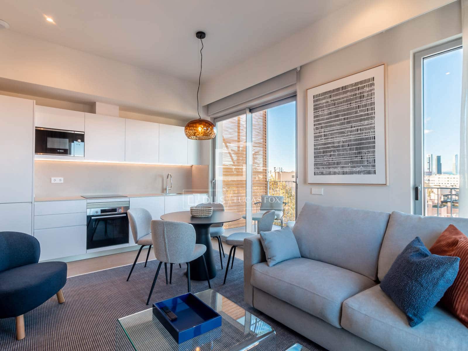 2 bedroom Apartment for rent in Madrid city with garage - € 2,750 (Ref: 9828009)