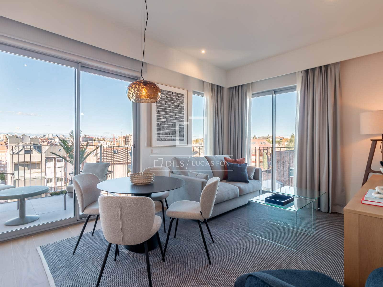 2 bedroom Apartment for rent in Madrid city with garage - € 2,750 (Ref: 9828009)