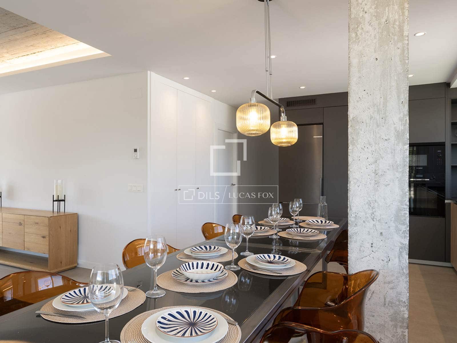 2 slaapkamer Penthouse te huur in Vigo met garage - € 3.500 (Ref: 9829559)