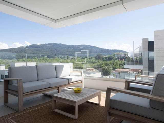 2 slaapkamer Penthouse te huur in Vigo met garage - € 3.500 (Ref: 9829559)
