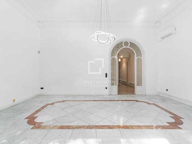 3 slaapkamer Appartement te koop in Barcelona stad - € 1.300.000 (Ref: 9829735)