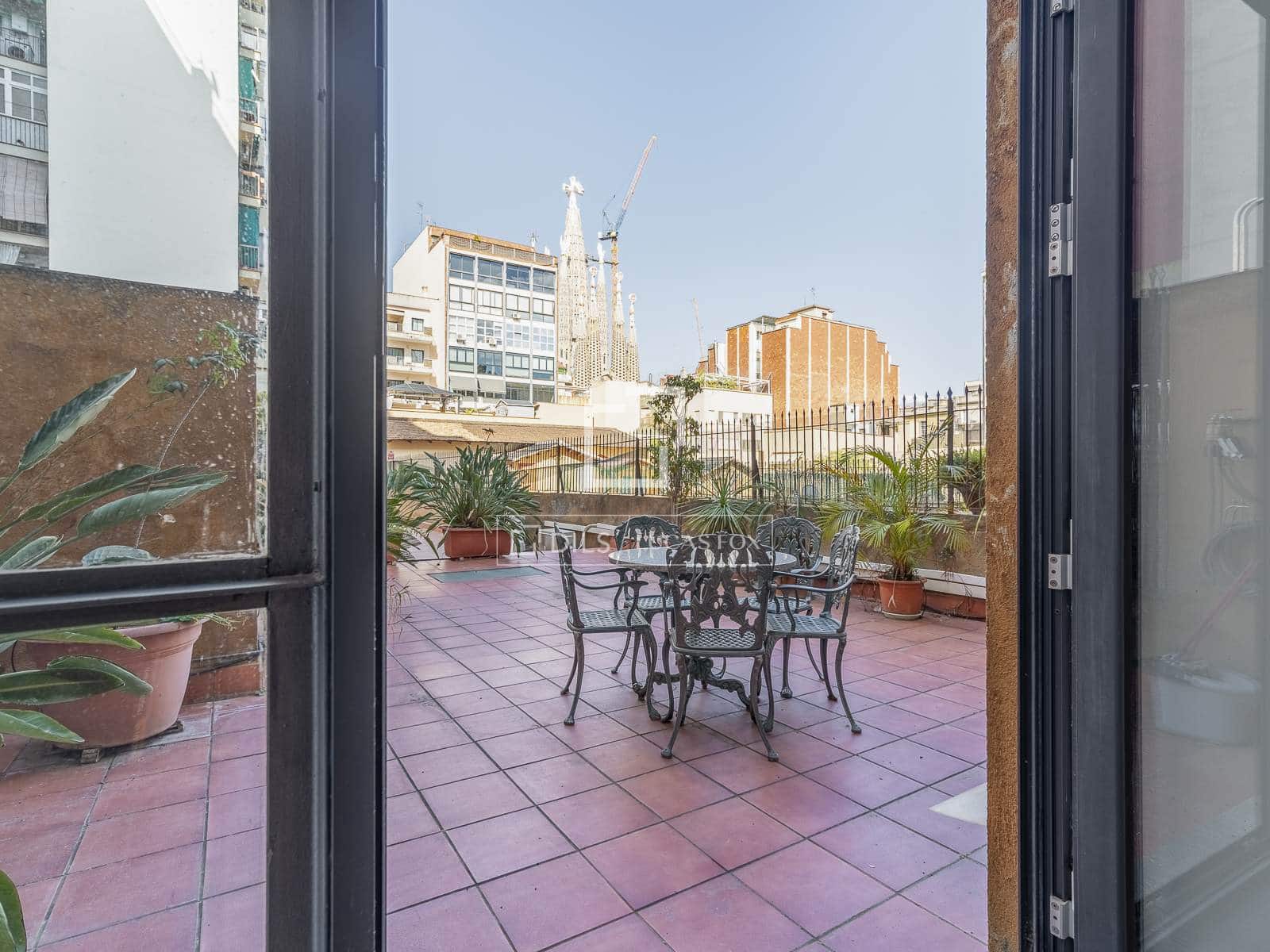 3 slaapkamer Appartement te koop in Barcelona stad - € 1.300.000 (Ref: 9829735)