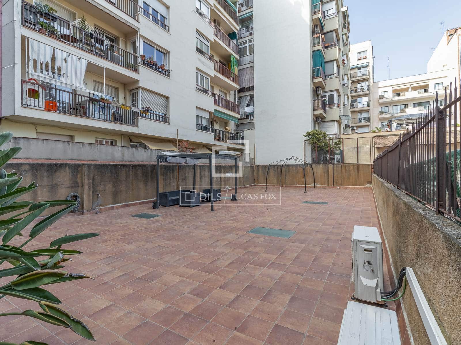 3 slaapkamer Appartement te koop in Barcelona stad - € 1.300.000 (Ref: 9829735)