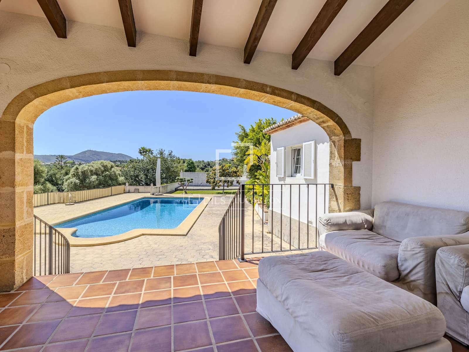 6 sypialnia Willa na sprzedaż w Javea / Xabia z basenem garażem - 1 500 000 € (Ref: 9829739)