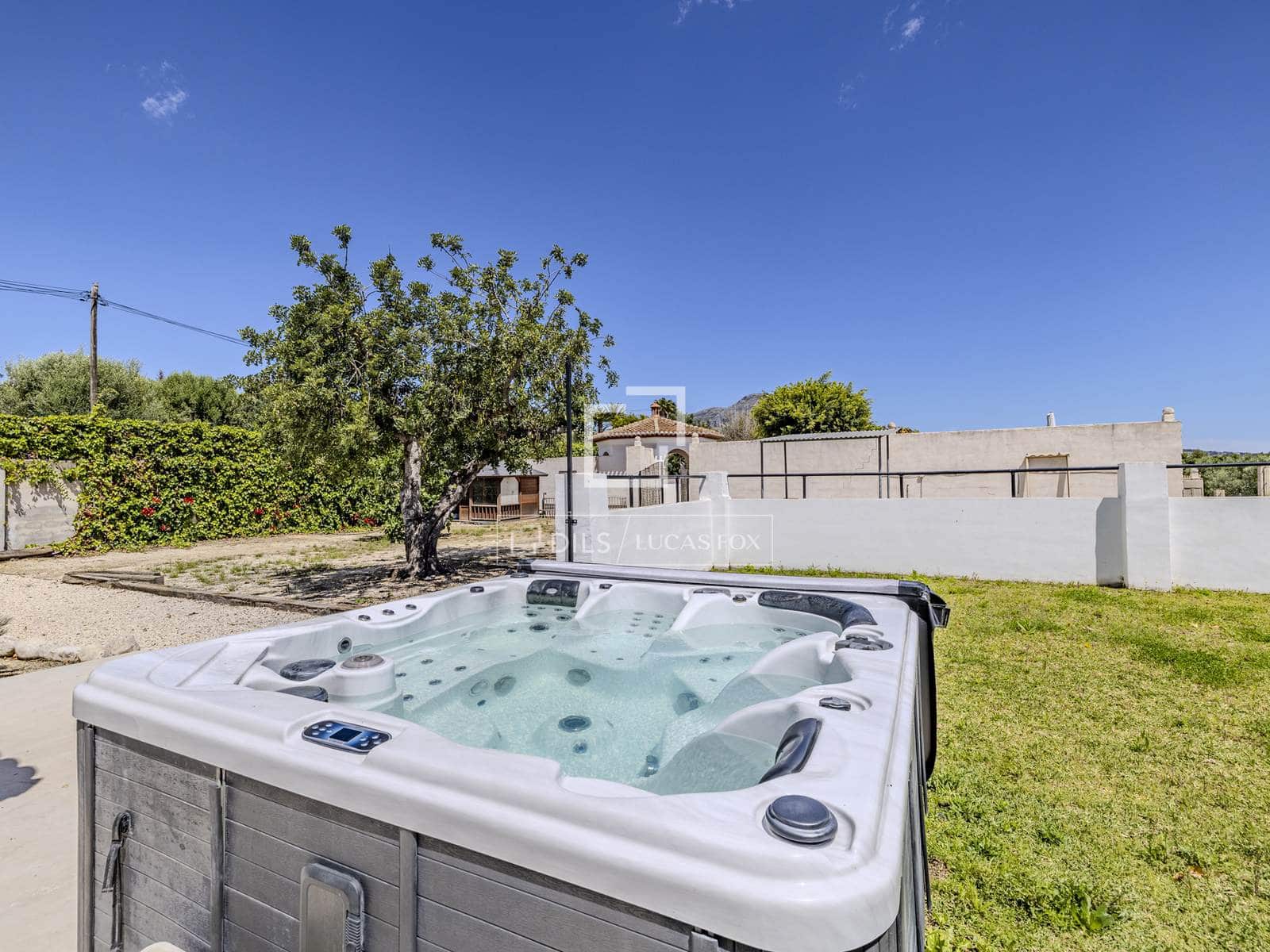 6 sypialnia Willa na sprzedaż w Javea / Xabia z basenem garażem - 1 500 000 € (Ref: 9829739)