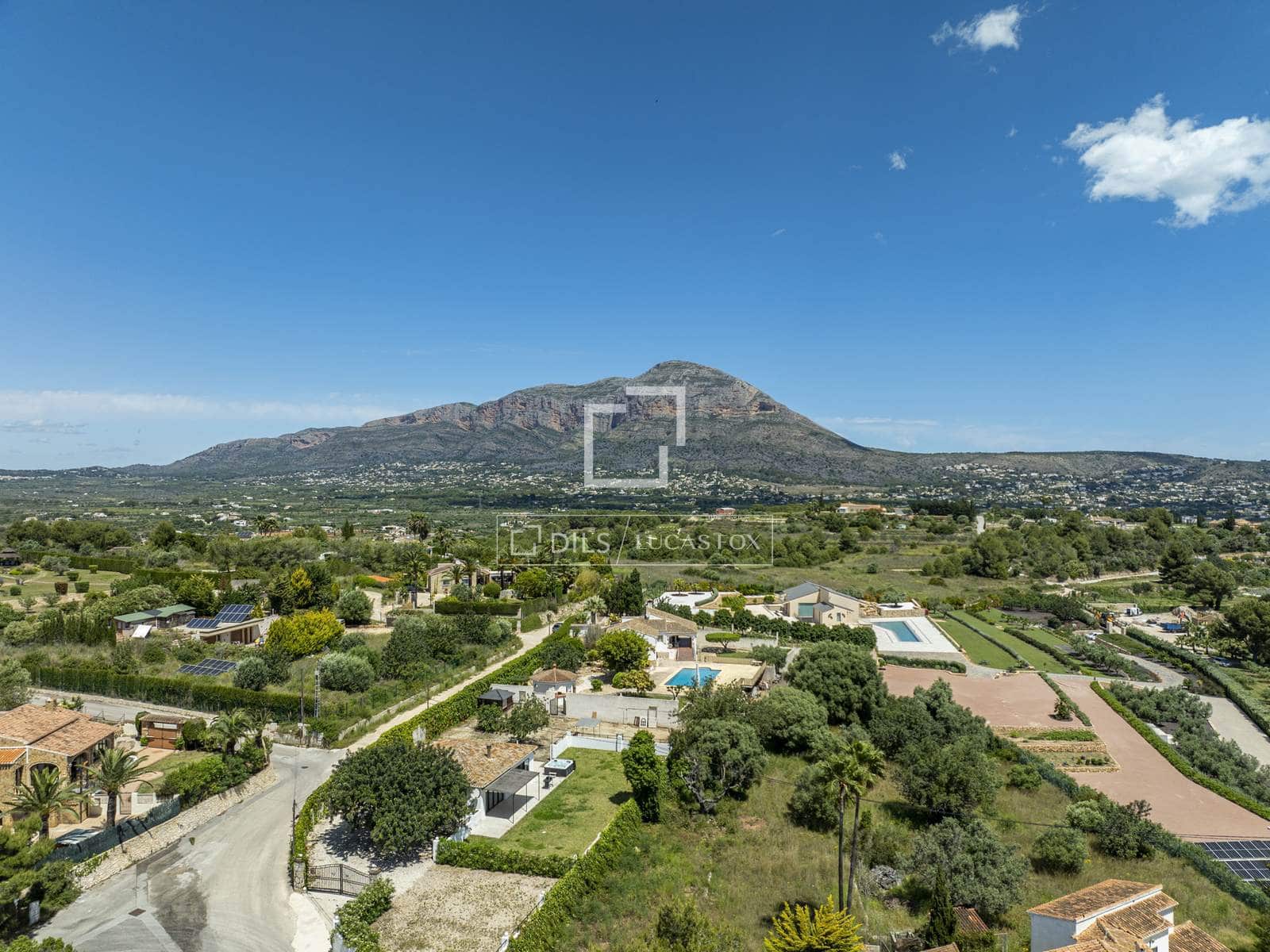 6 sypialnia Willa na sprzedaż w Javea / Xabia z basenem garażem - 1 500 000 € (Ref: 9829739)