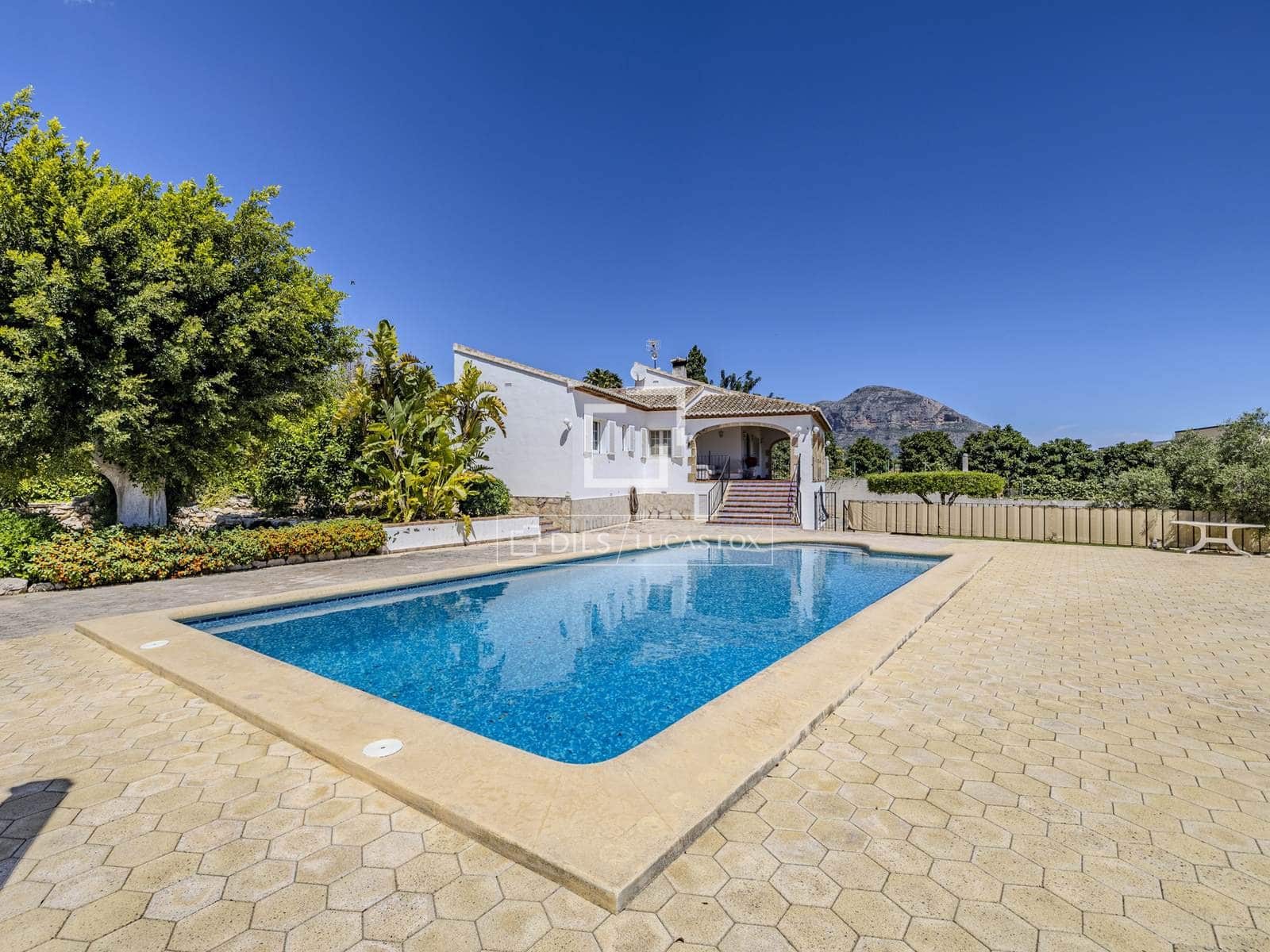 6 sypialnia Willa na sprzedaż w Javea / Xabia z basenem garażem - 1 500 000 € (Ref: 9829739)