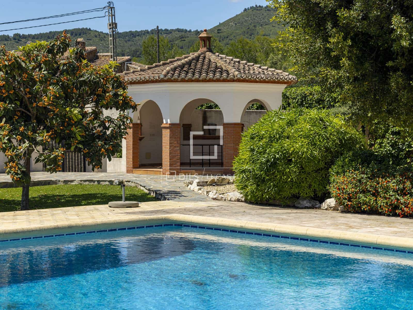 6 sypialnia Willa na sprzedaż w Javea / Xabia z basenem garażem - 1 500 000 € (Ref: 9829739)