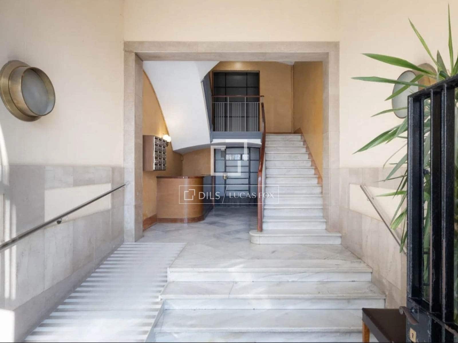4 bedroom Apartment for sale in Barcelona city - € 890,000 (Ref: 9830265)