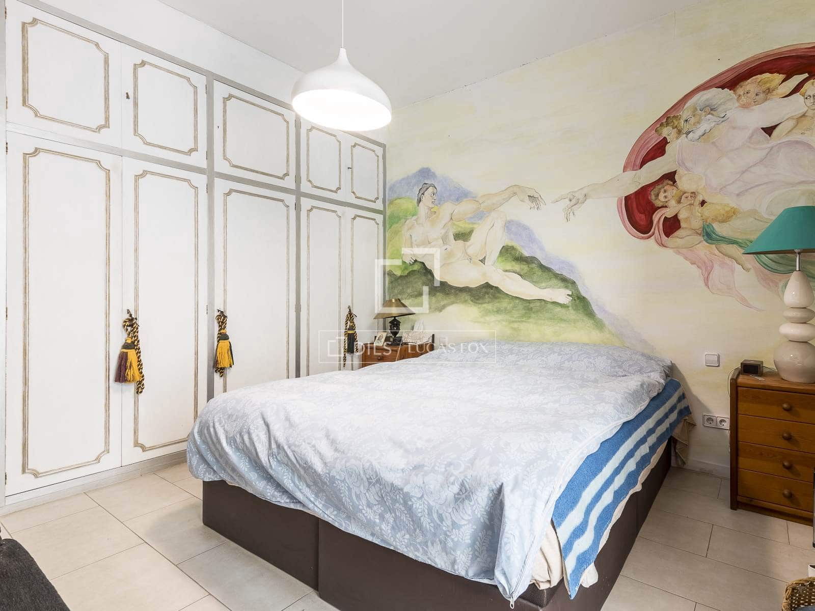 4 bedroom Apartment for sale in Barcelona city - € 890,000 (Ref: 9830265)