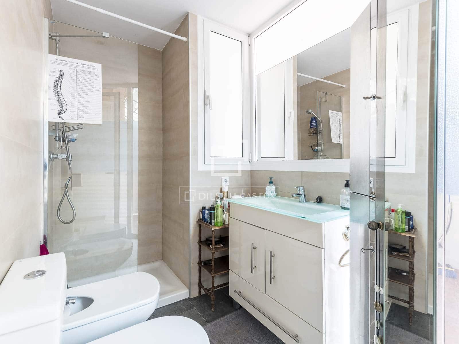 4 bedroom Apartment for sale in Barcelona city - € 890,000 (Ref: 9830265)