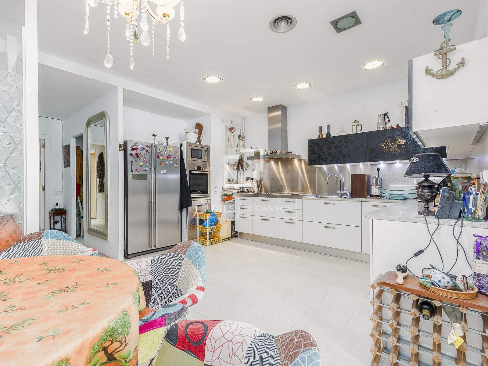 4 bedroom Apartment for sale in Barcelona city - € 890,000 (Ref: 9830265)