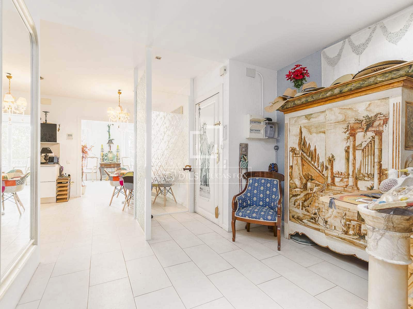 4 bedroom Apartment for sale in Barcelona city - € 890,000 (Ref: 9830265)