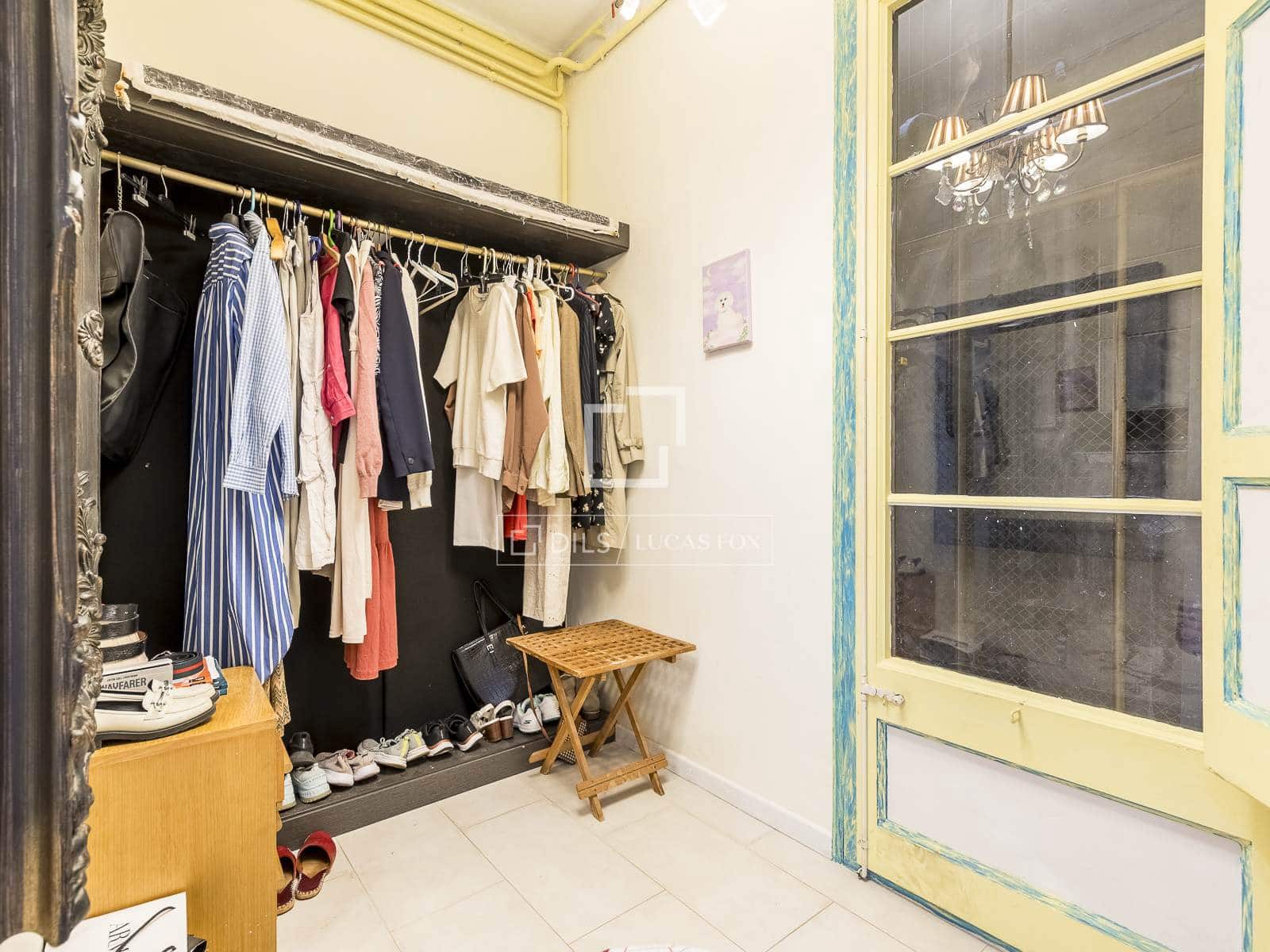 4 bedroom Apartment for sale in Barcelona city - € 890,000 (Ref: 9830265)