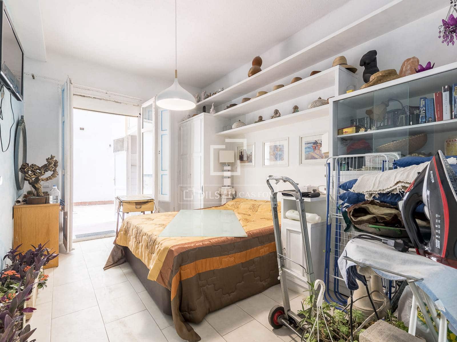 4 bedroom Apartment for sale in Barcelona city - € 890,000 (Ref: 9830265)