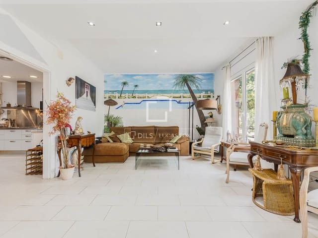 4 chambre Appartement à vendre à Ciutat Vella, Barcelone ville - 890 000 € (Ref: 9830265)