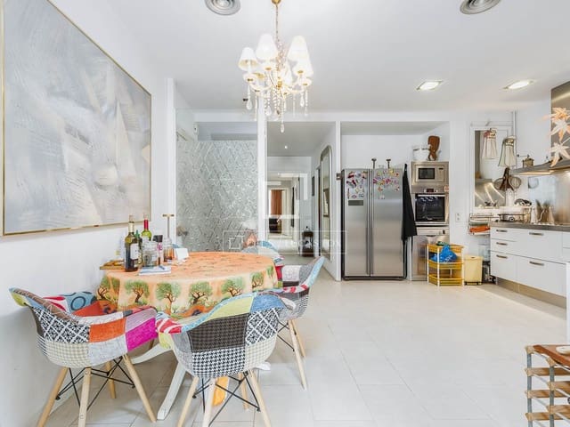 4 chambre Appartement à vendre à Ciutat Vella, Barcelone ville - 890 000 € (Ref: 9830265)