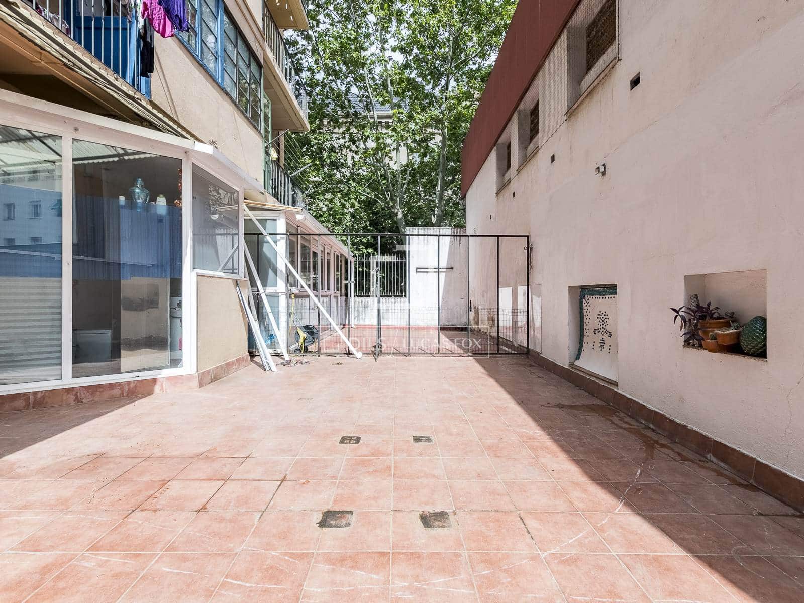 4 bedroom Apartment for sale in Barcelona city - € 890,000 (Ref: 9830265)