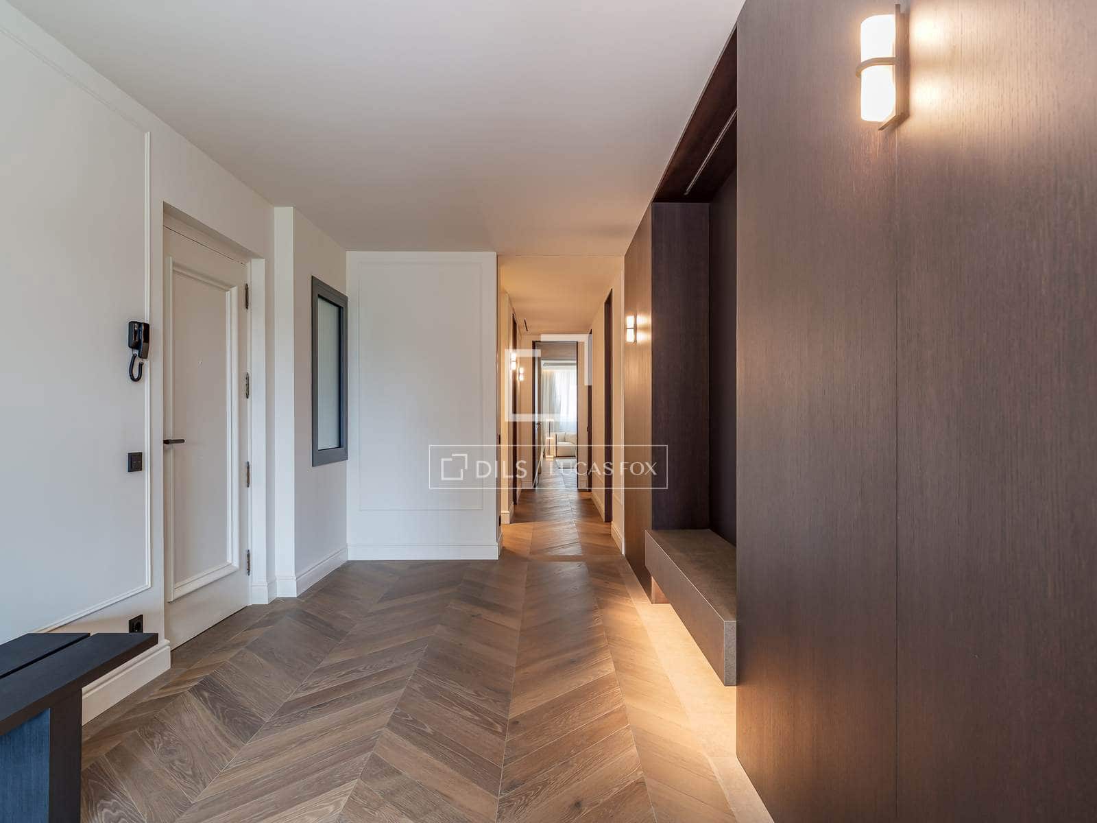 3 soveværelse Lejlighed til salg i Barcelona by - € 2.750.000 (Ref: 9830266)