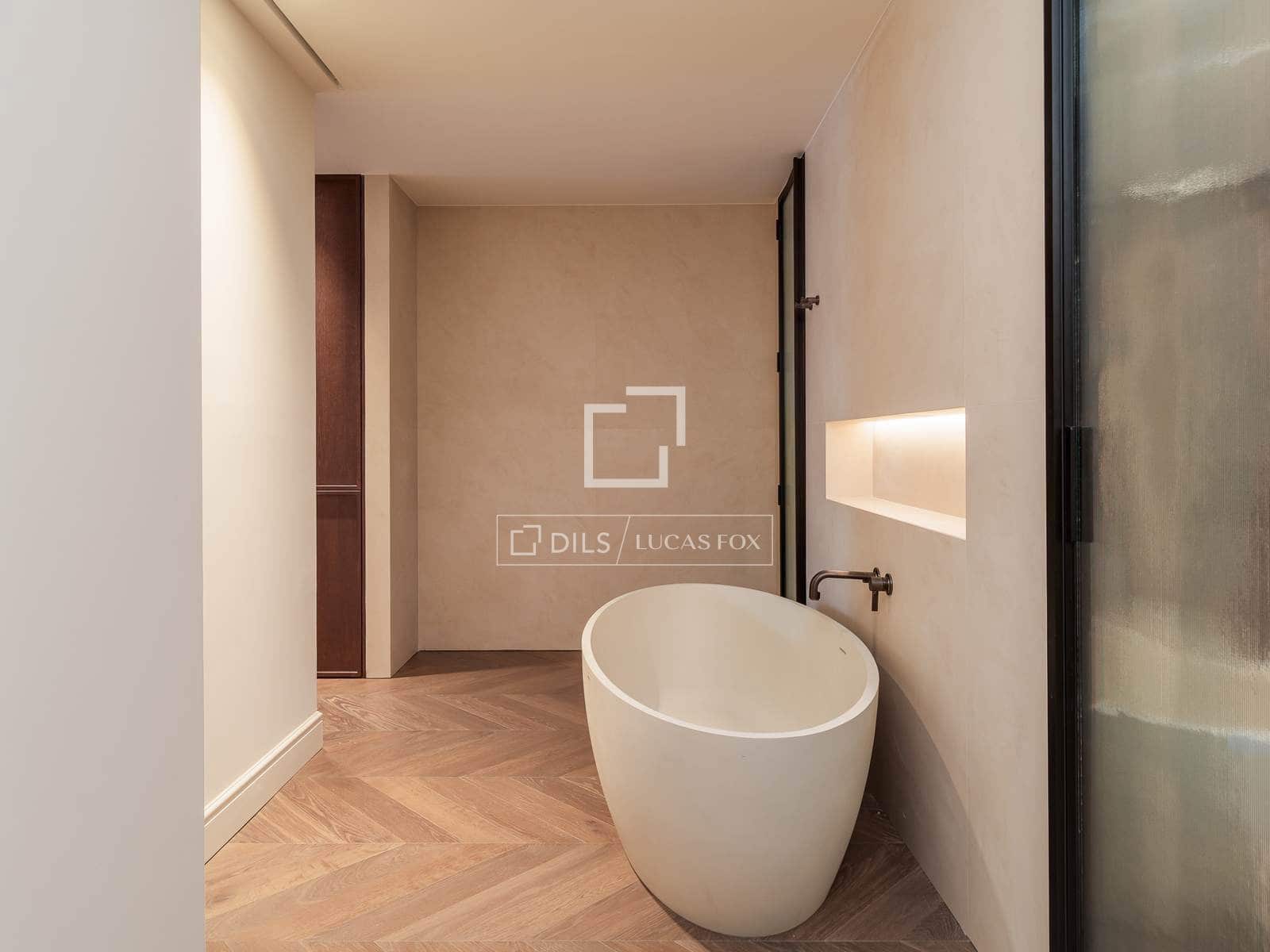 3 soveværelse Lejlighed til salg i Barcelona by - € 2.750.000 (Ref: 9830266)