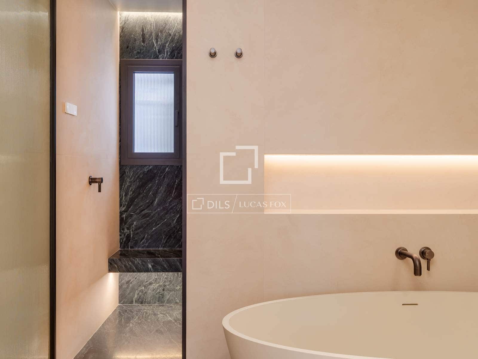 3 soveværelse Lejlighed til salg i Barcelona by - € 2.750.000 (Ref: 9830266)
