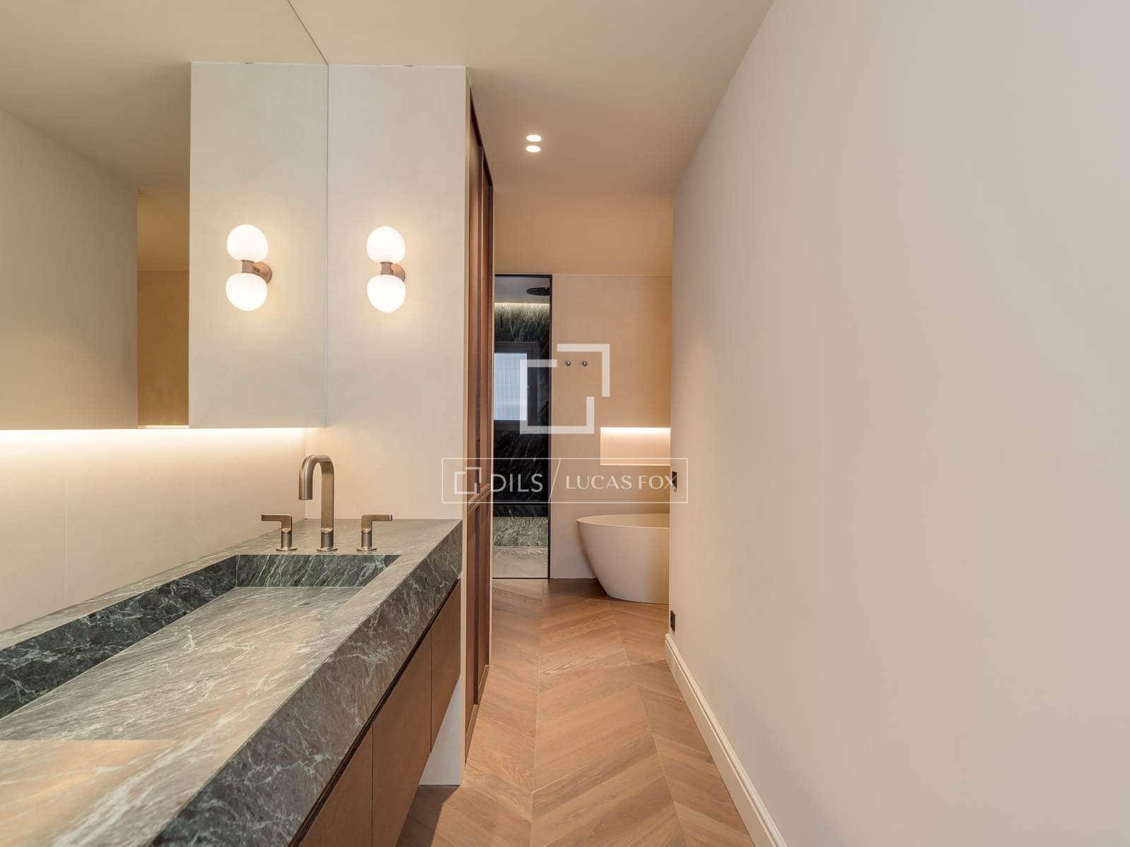 3 soveværelse Lejlighed til salg i Barcelona by - € 2.750.000 (Ref: 9830266)