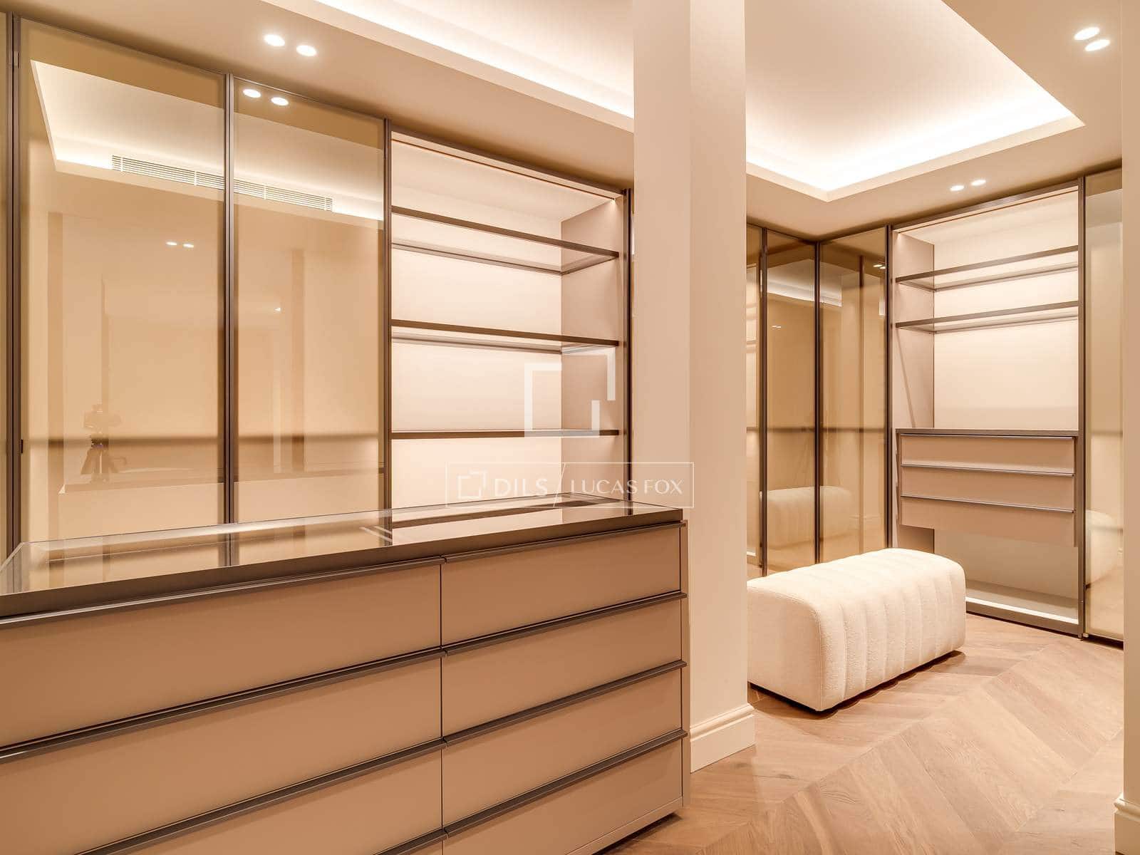 3 soveværelse Lejlighed til salg i Barcelona by - € 2.750.000 (Ref: 9830266)