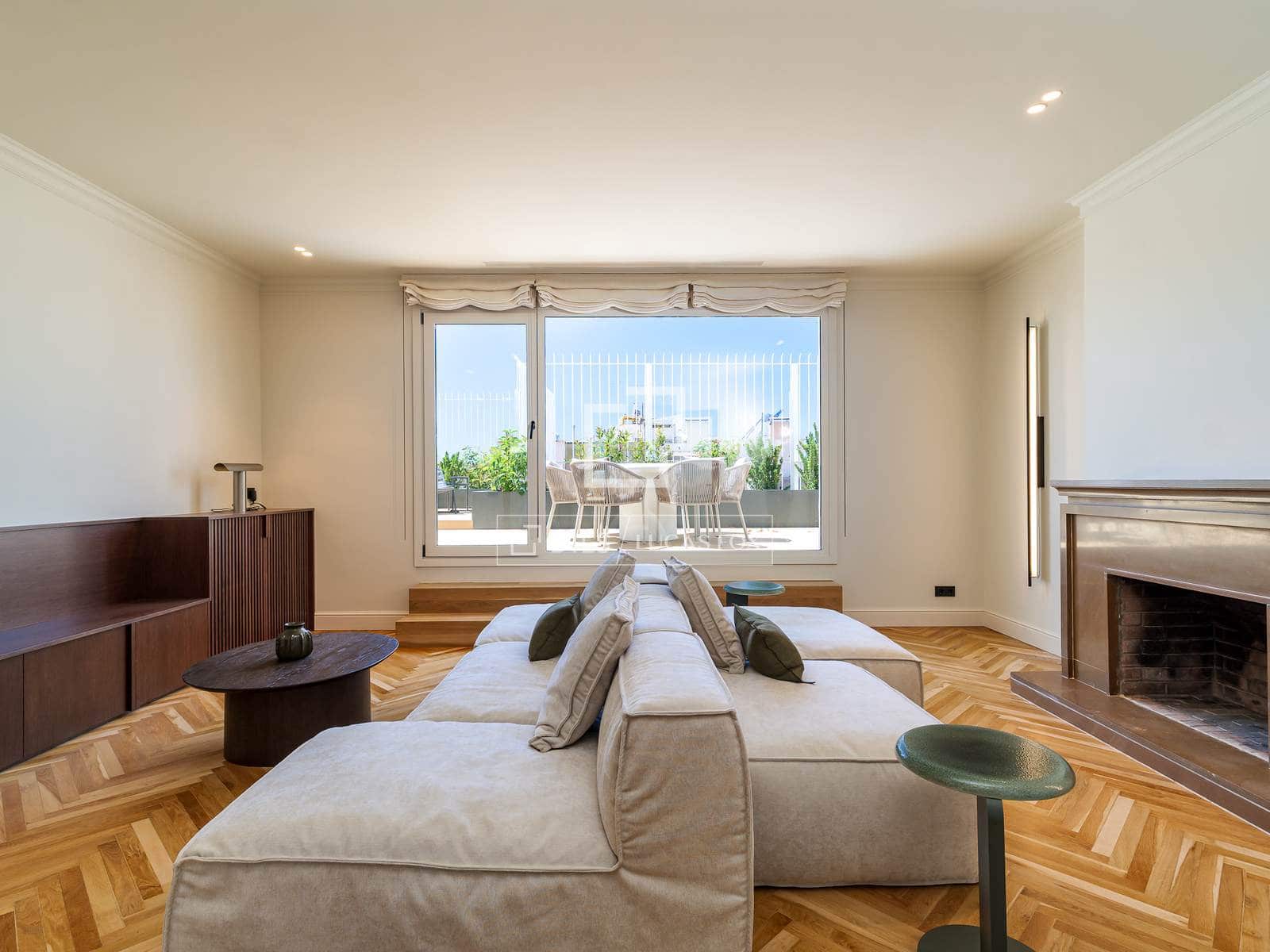 Ático de 5 habitaciones en Barcelona ciudad en venta - 4.680.000 € (Ref: 9830267)