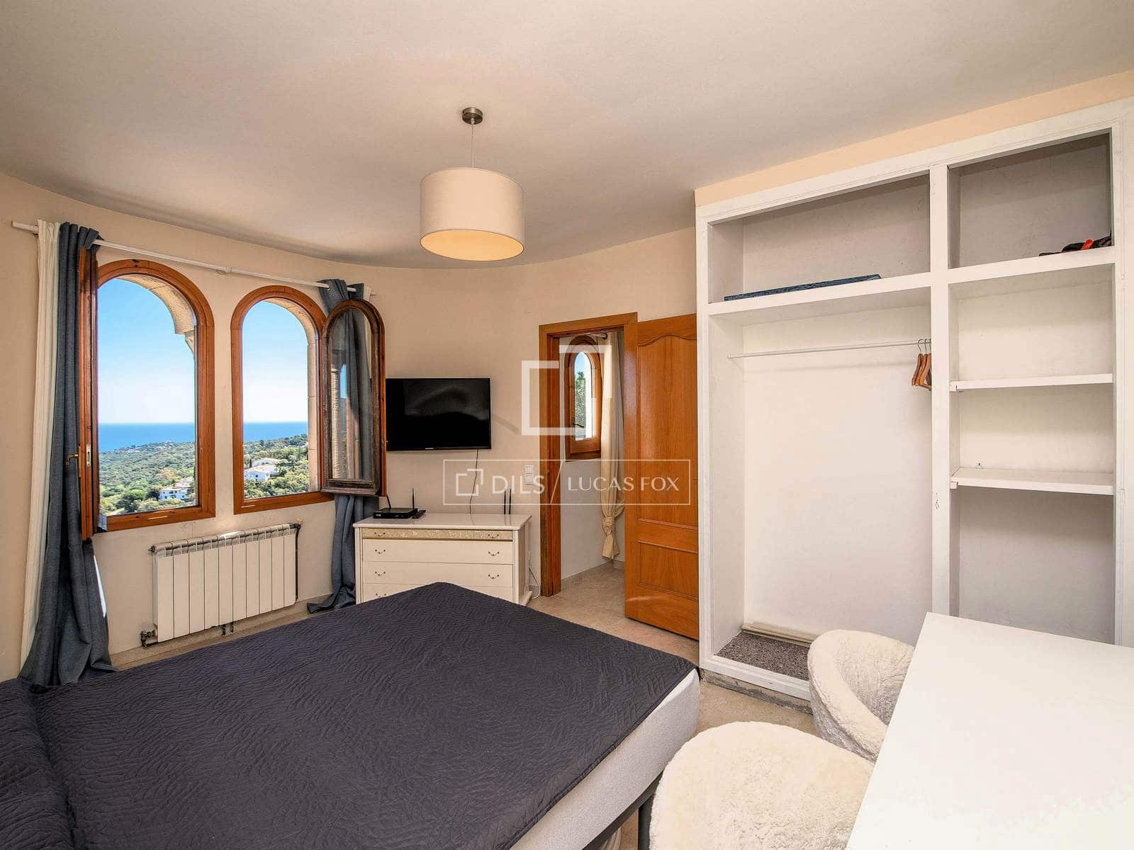 5 makuuhuone Huvila myytävänä paikassa Platja d'Aro mukana uima-altaan - 670 000 € (Ref: 9830360)