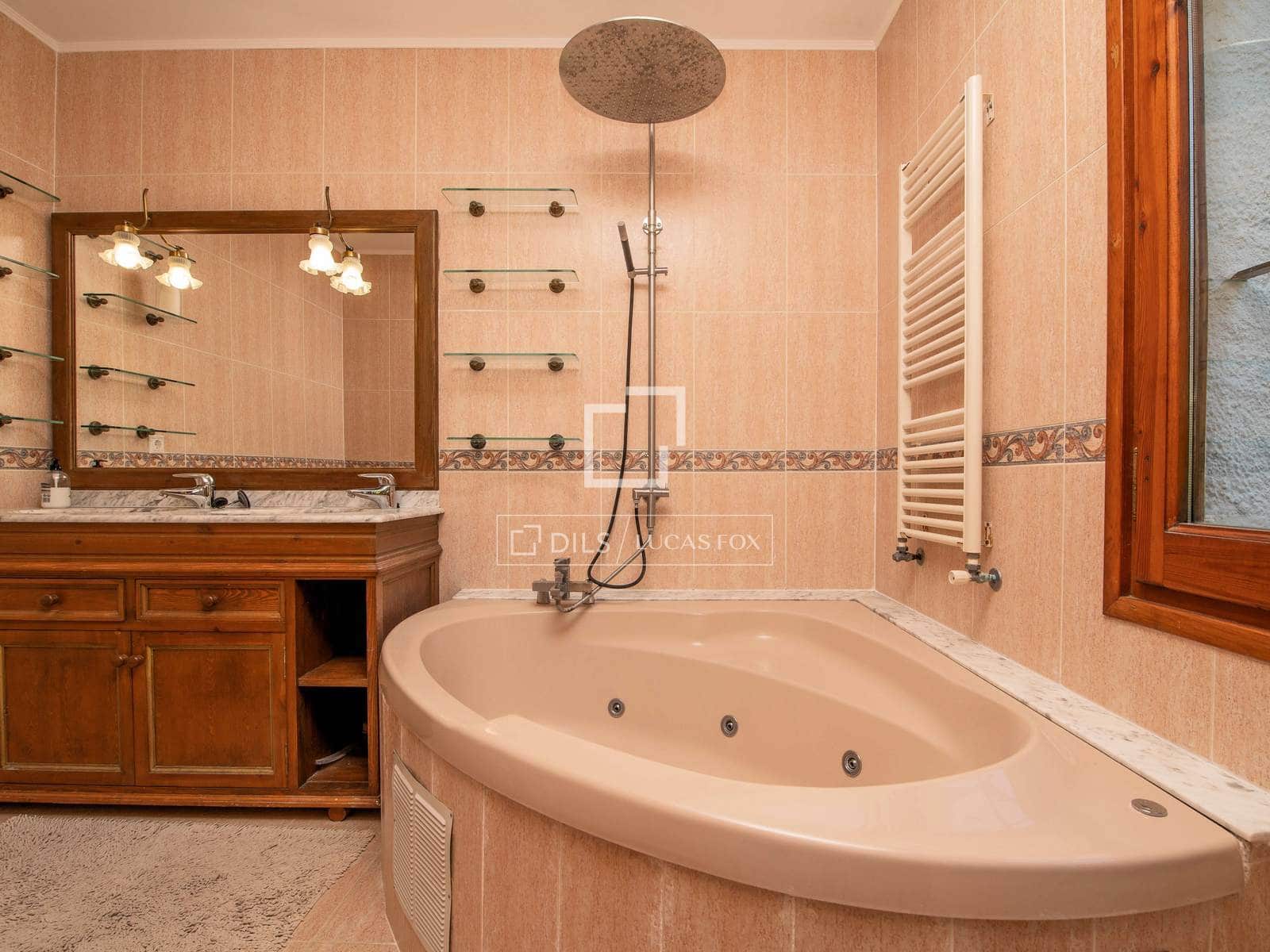 5 makuuhuone Huvila myytävänä paikassa Platja d'Aro mukana uima-altaan - 670 000 € (Ref: 9830360)