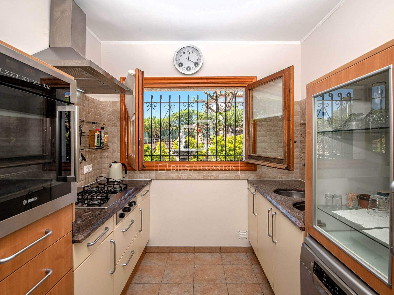 5 makuuhuone Huvila myytävänä paikassa Platja d'Aro mukana uima-altaan - 670 000 € (Ref: 9830360)