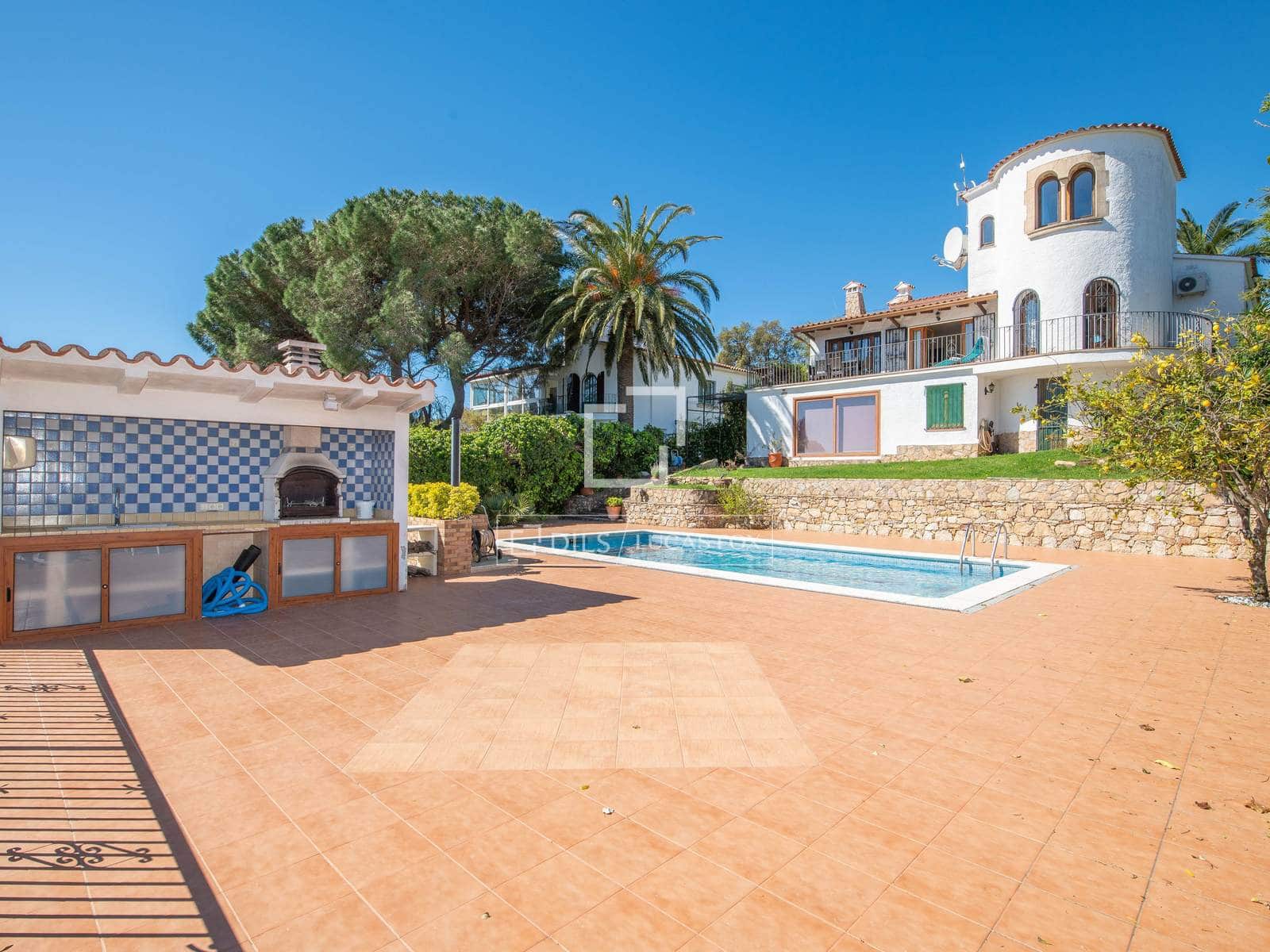 5 makuuhuone Huvila myytävänä paikassa Platja d'Aro mukana uima-altaan - 670 000 € (Ref: 9830360)