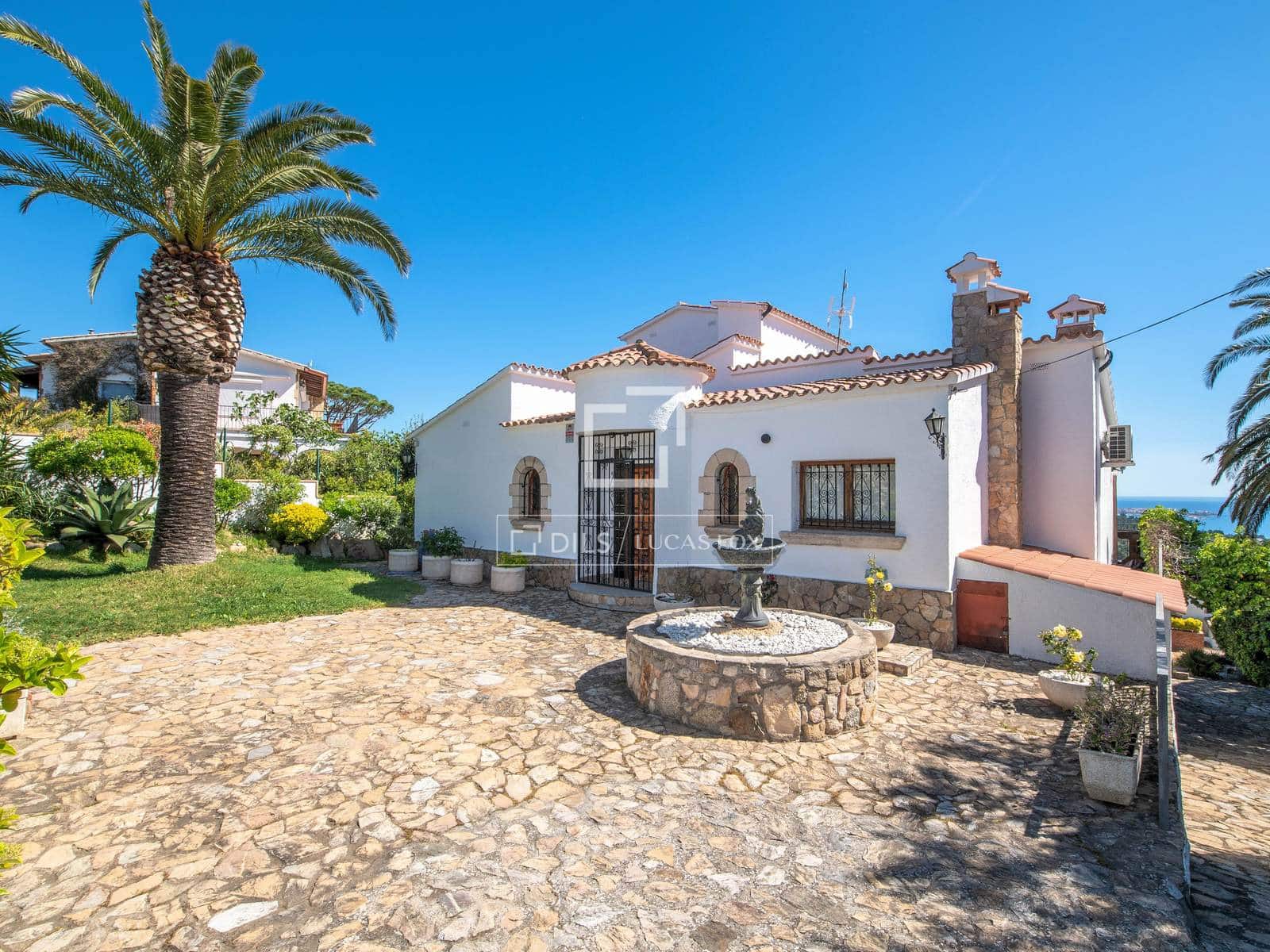 5 makuuhuone Huvila myytävänä paikassa Platja d'Aro mukana uima-altaan - 670 000 € (Ref: 9830360)