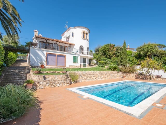5 Zimmer Villa zu verkaufen in Platja d'Aro, Castell-Platja d'Aro mit Pool - 670.000 € (Ref: 9830360)