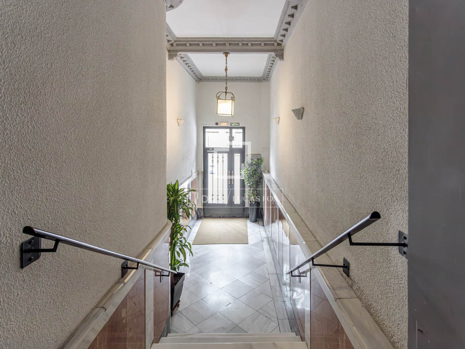 2 Zimmer Apartment zu vermieten in Madrid Stadt - 2.500 € (Ref: 9830362)