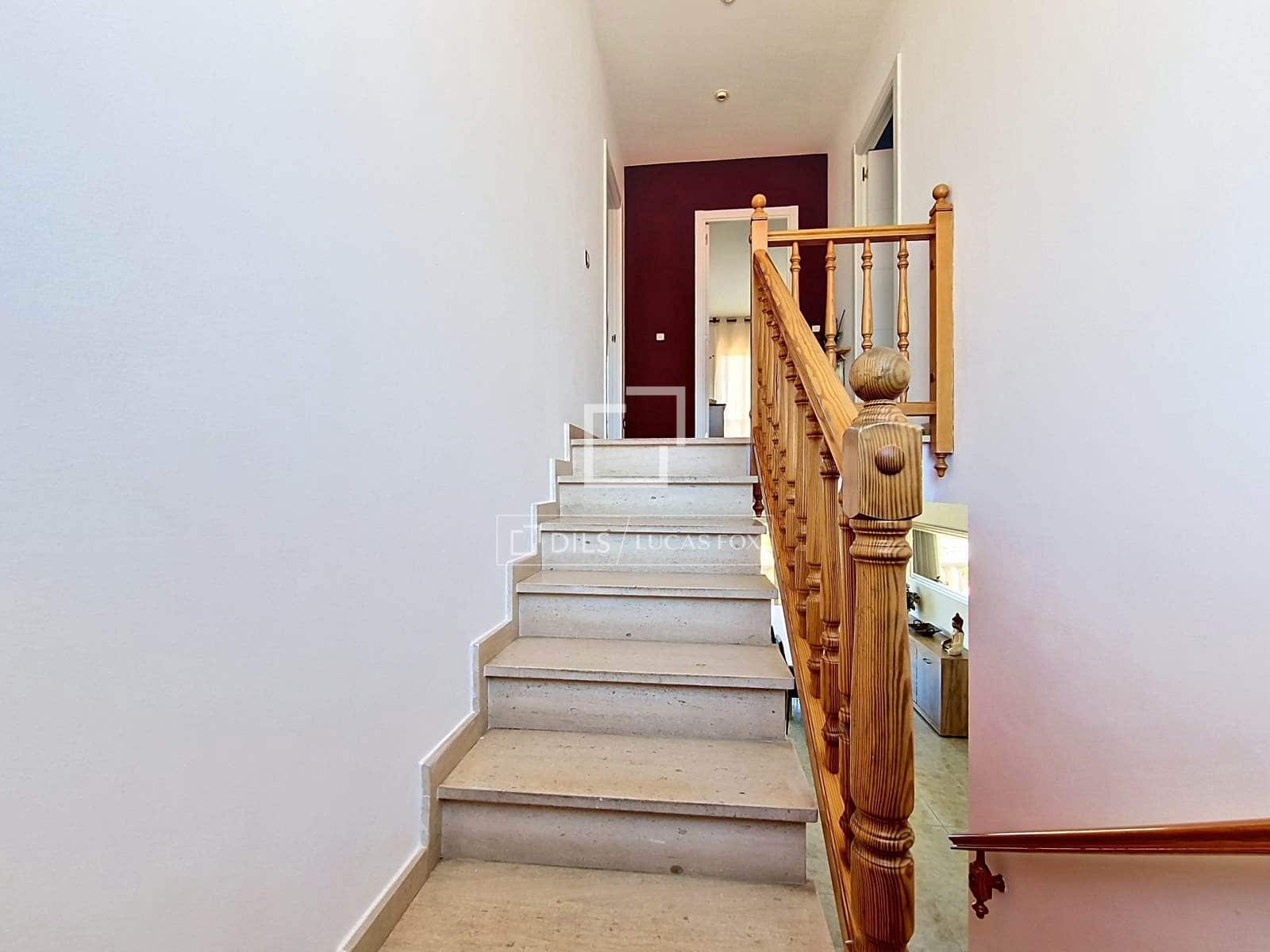4 bedroom Villa for rent in Cunit with pool garage - € 2,950 (Ref: 9830416)