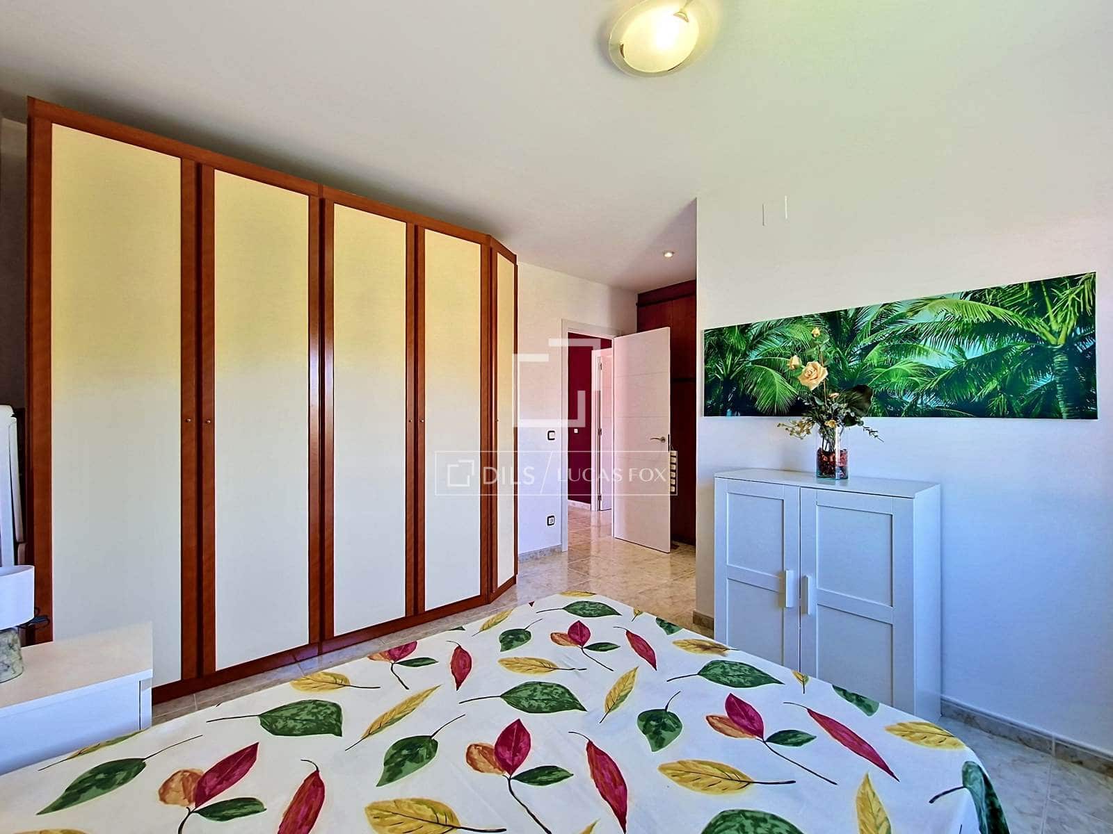 4 bedroom Villa for rent in Cunit with pool garage - € 2,950 (Ref: 9830416)