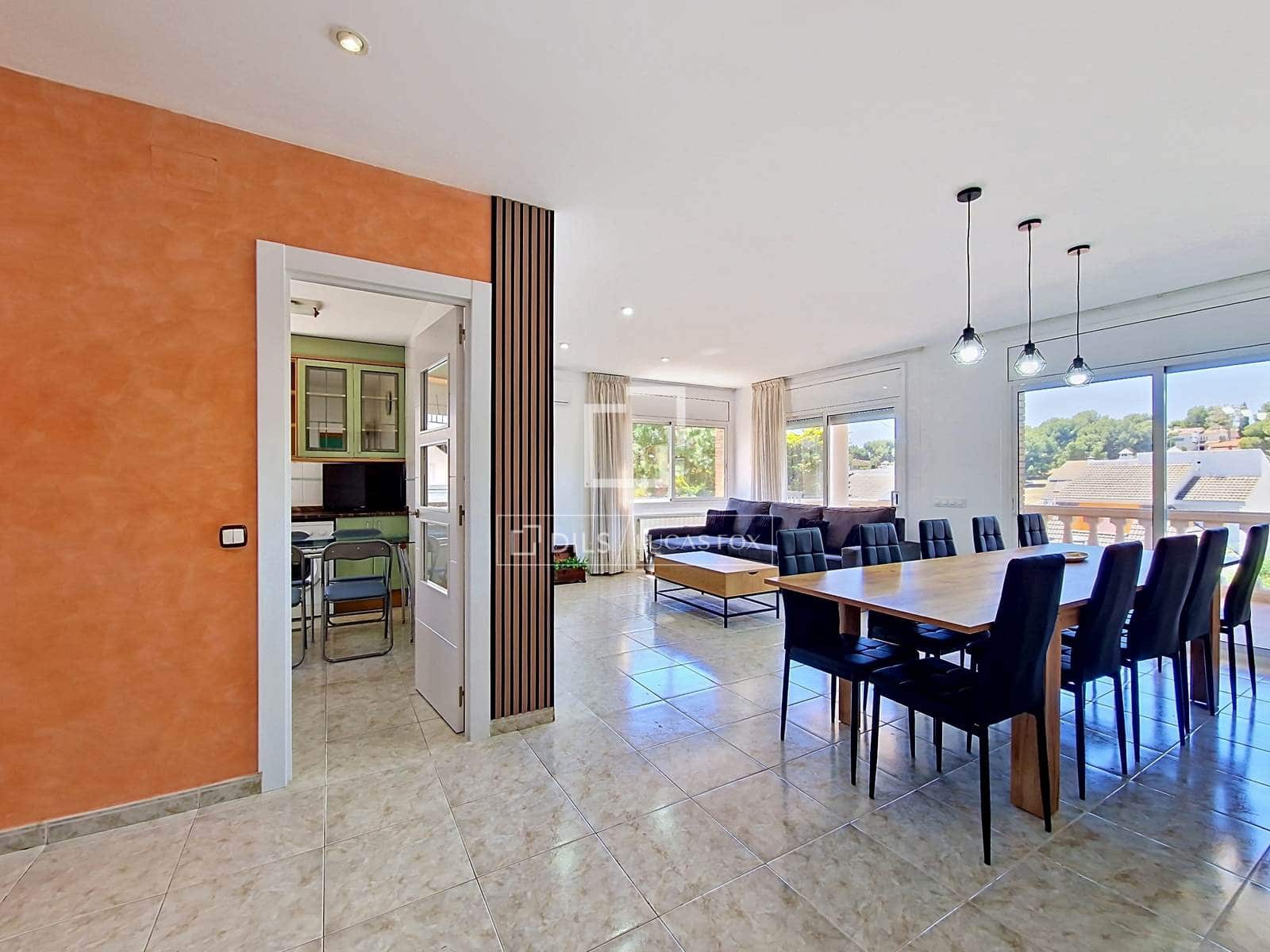 4 bedroom Villa for rent in Cunit with pool garage - € 2,950 (Ref: 9830416)