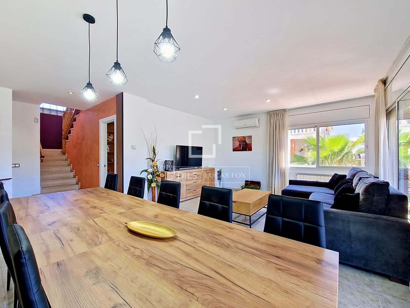 4 bedroom Villa for rent in Cunit with pool garage - € 2,950 (Ref: 9830416)