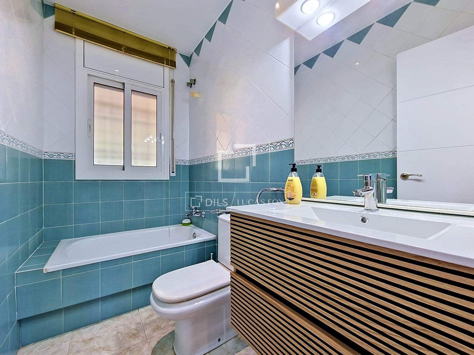 4 bedroom Villa for rent in Cunit with pool garage - € 2,950 (Ref: 9830416)
