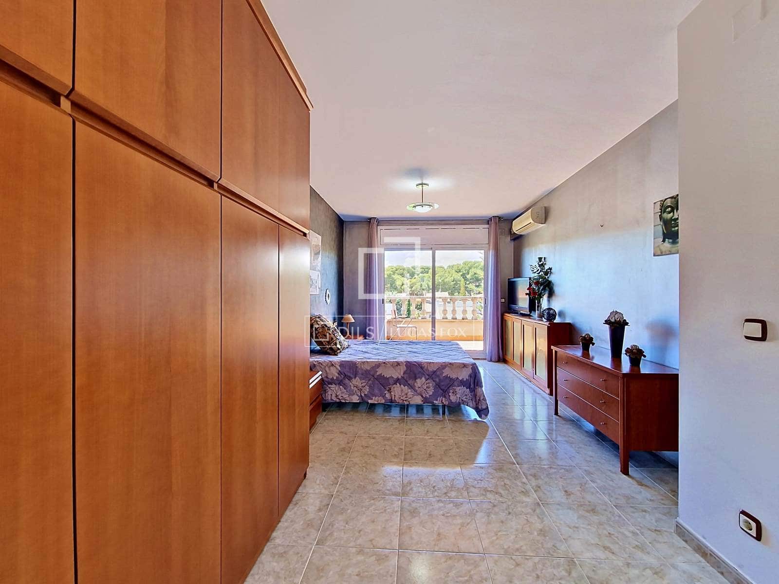 4 bedroom Villa for rent in Cunit with pool garage - € 2,950 (Ref: 9830416)