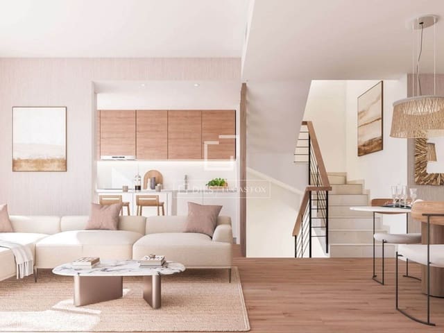 4 soverom Villa til salgs i Málaga by med garasje - € 499 000 (Ref: 9831955)